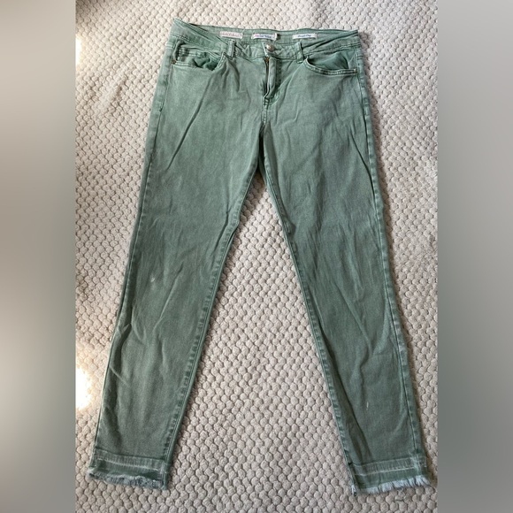 Wild Blue Sadie Robertson Collection Strait Cropped Jeans Size 9 - Picture 1 of 13